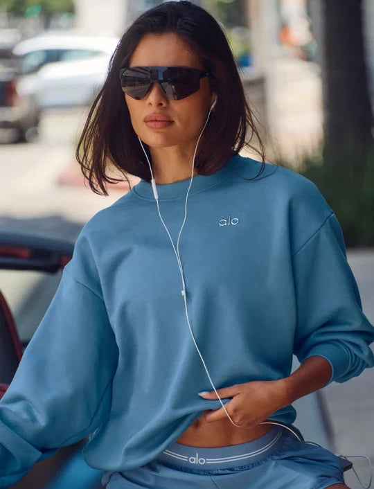 Sweatshirts & Hoodies